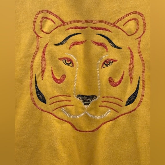 Modcloth Yellow crewneck Sweatshirt Tiger Design Womens 2x fun trendy fall layer - Picture 2 of 4